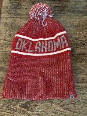 Top of the World Oklahoma Red and White Pom Beanie
